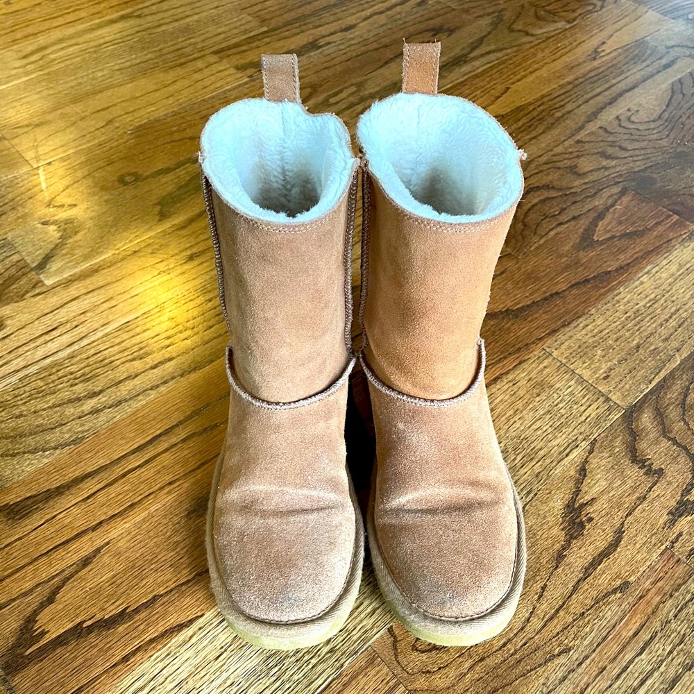 AE Outfitters cozy boots